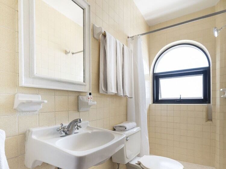 فندق Suites Internacional