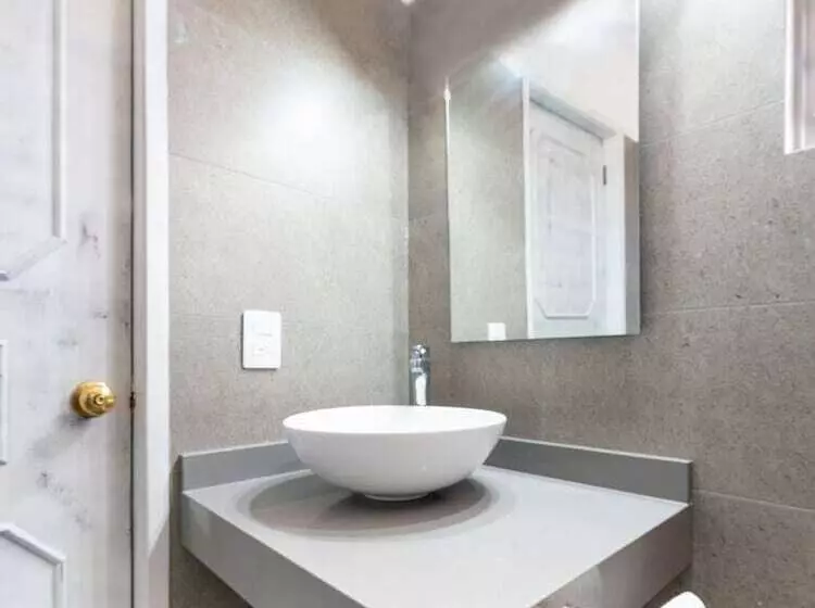 Отель Suites Internacional