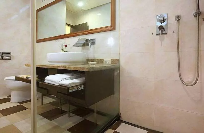 هتل Yi Yuan Resort