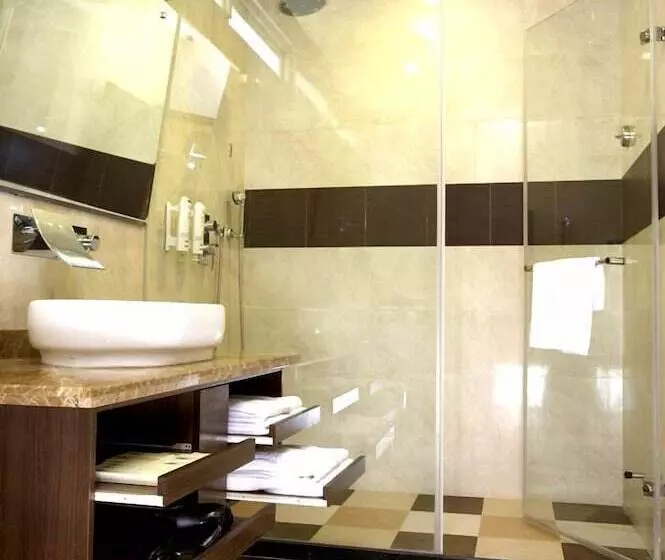 هتل Yi Yuan Resort