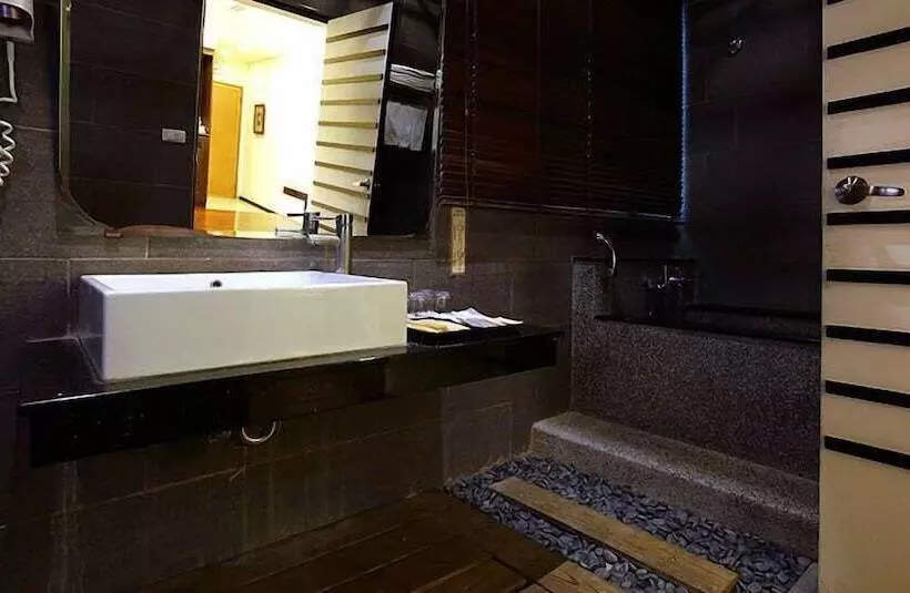 هتل Yi Yuan Resort