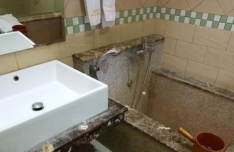 هتل Yi Yuan Resort