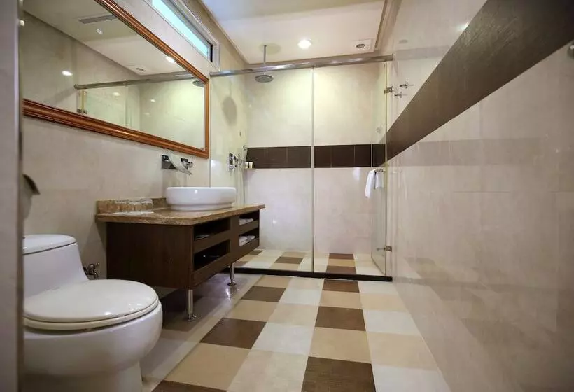 هتل Yi Yuan Resort