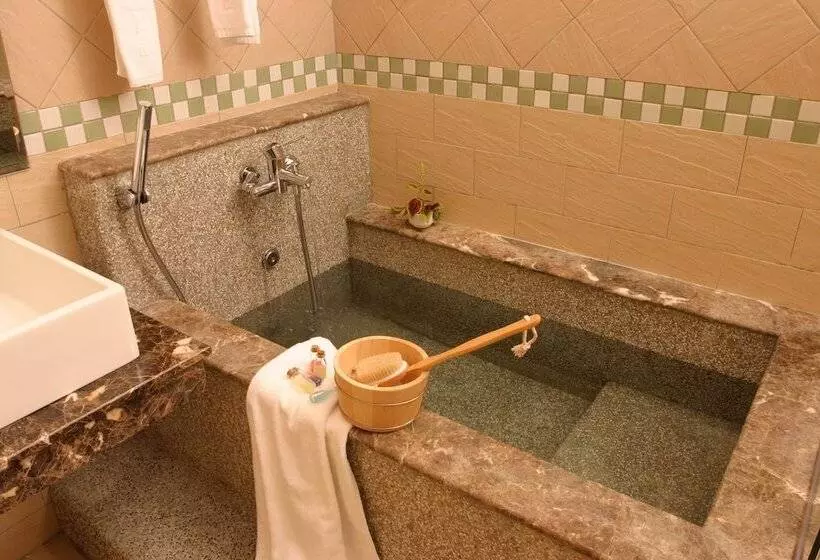 هتل Yi Yuan Resort