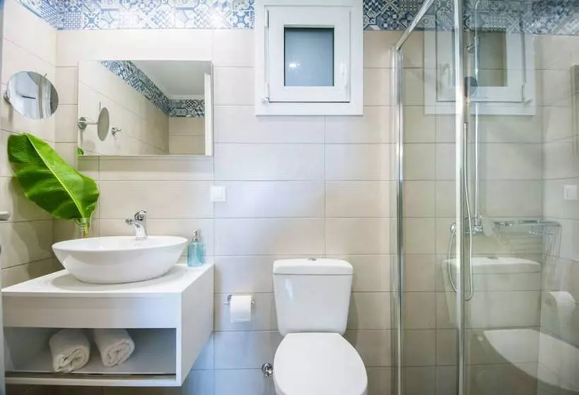 Mirabella Apartments