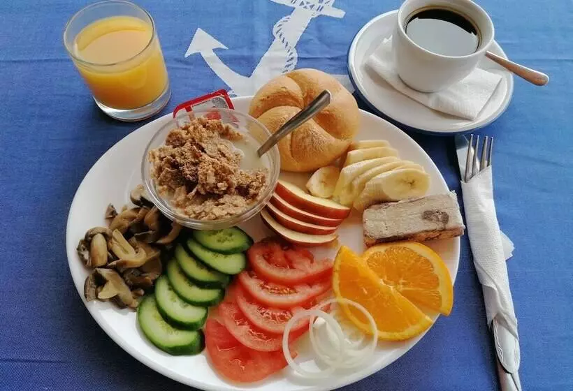 Mirabella Apartments