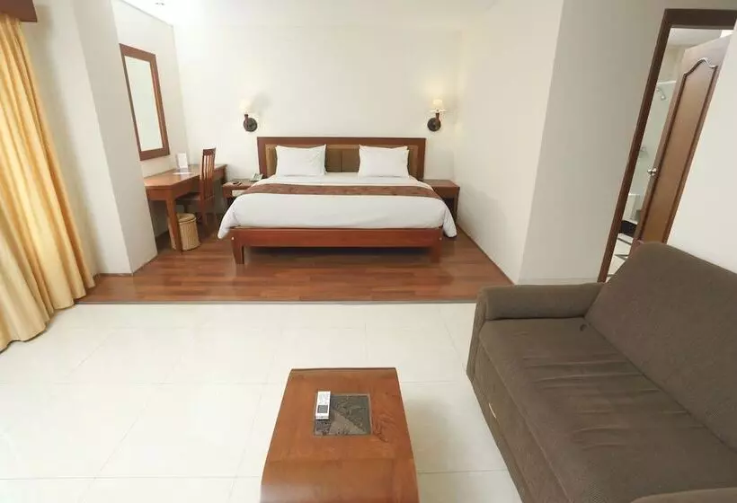 ホテル Baron Indah Solo