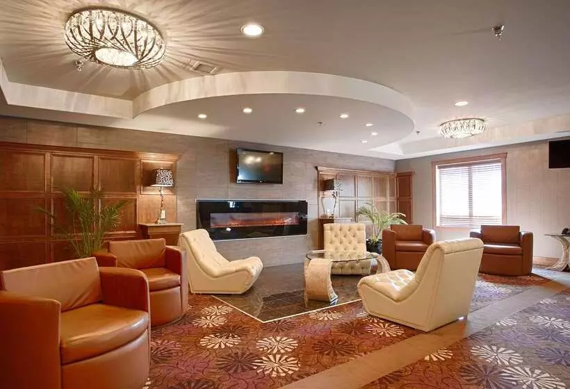 호텔 Camrose Resort Casino