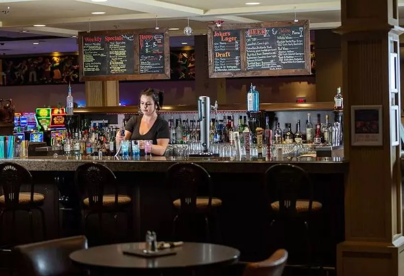 호텔 Camrose Resort Casino