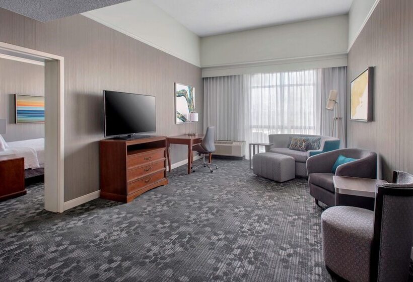 Отель Courtyard By Marriott Basking Ridge