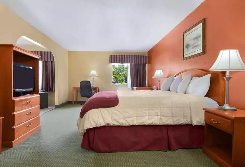 호텔 Days Inn By Wyndham Lumberton