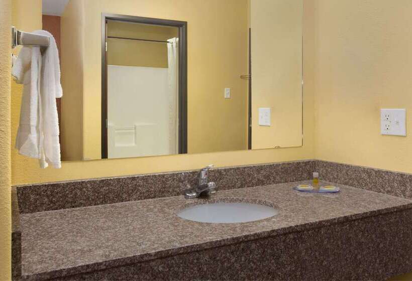 فندق Days Inn By Wyndham Lumberton