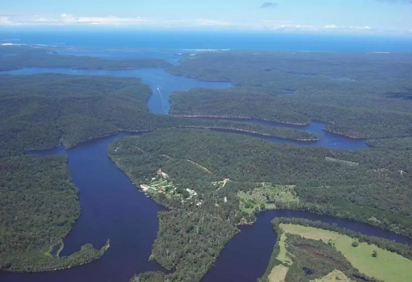 فندق Gipsy Point Lakeside