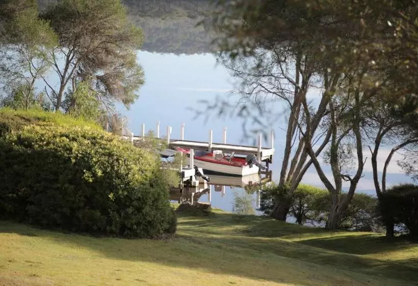 فندق Gipsy Point Lakeside