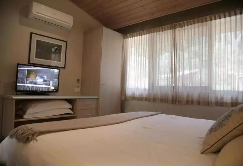 فندق Gipsy Point Lakeside