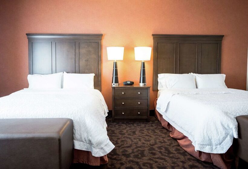 בית מלון כפרי Hampton Inn Elliot Lake