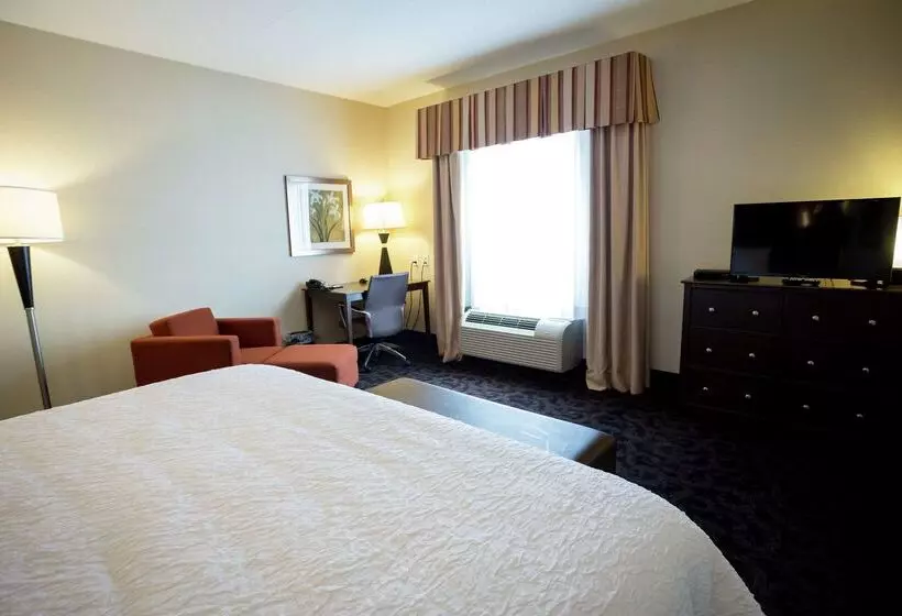 Hotelli Hampton Inn Elliot Lake