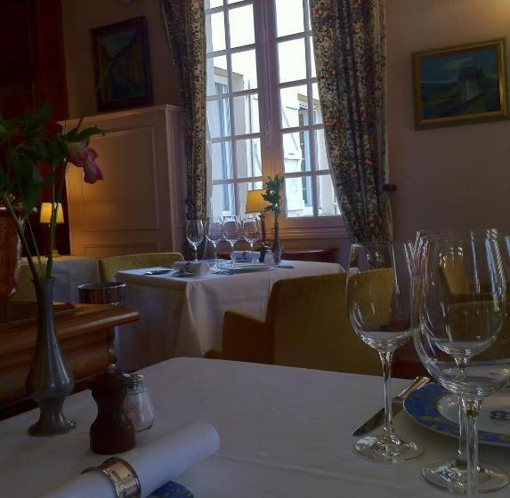 فندق Hostellerie De La Bouriane