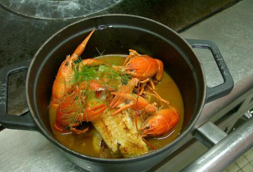 فندق Hostellerie De La Bouriane