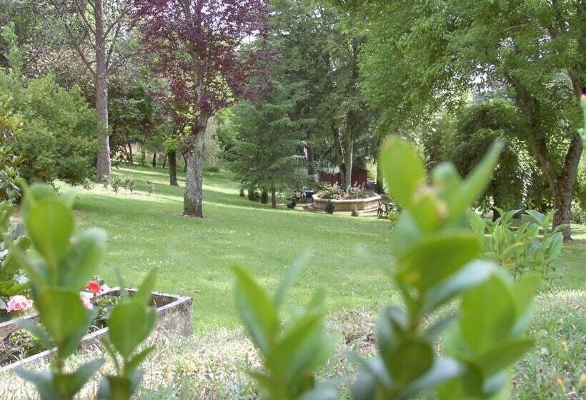 فندق Hostellerie De La Bouriane