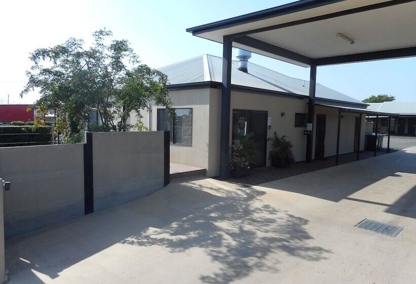 ホテル Injune Motor Inn