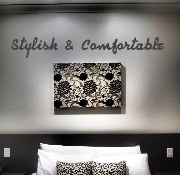 Отель Injune Motor Inn