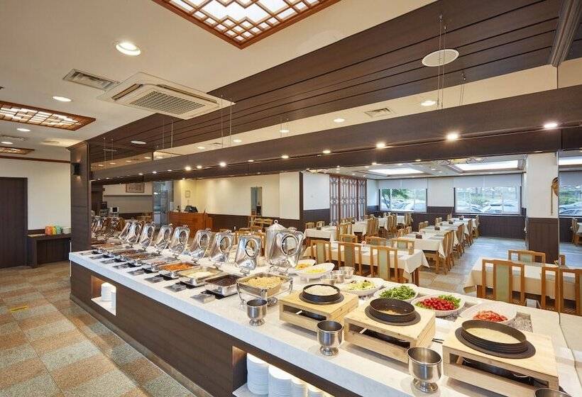 בית מלון כפרי Kumho Seorak Resort