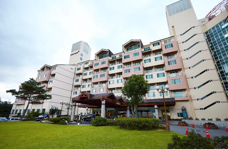 בית מלון כפרי Kumho Seorak Resort