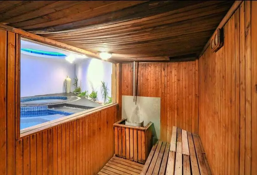 Szálloda Marlin Pekalongan