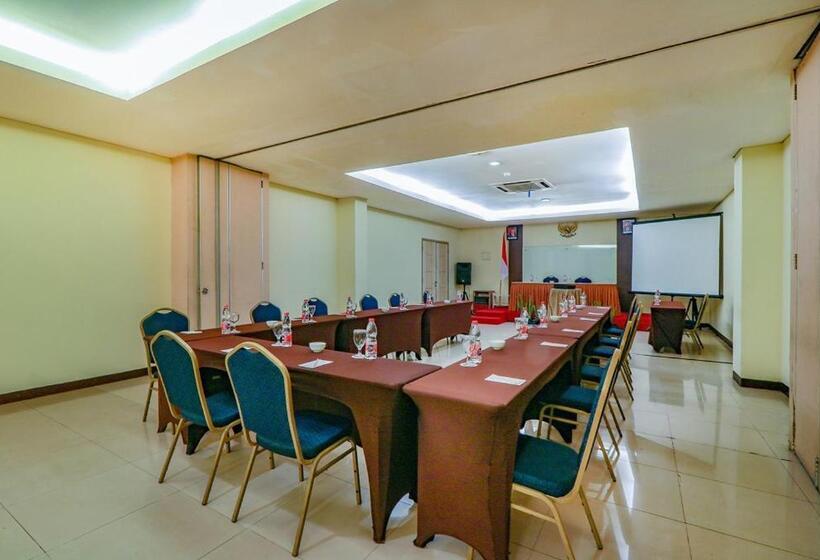 فندق Marlin Pekalongan