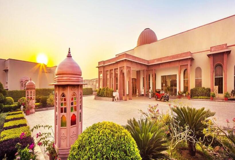 فندق Orchha Palace And Convention Centre