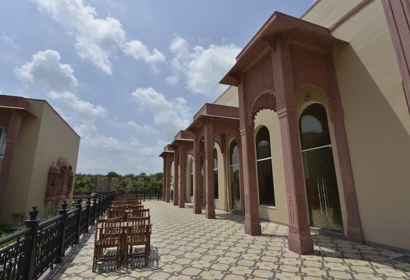 فندق Orchha Palace And Convention Centre