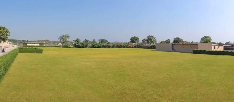 فندق Orchha Palace And Convention Centre