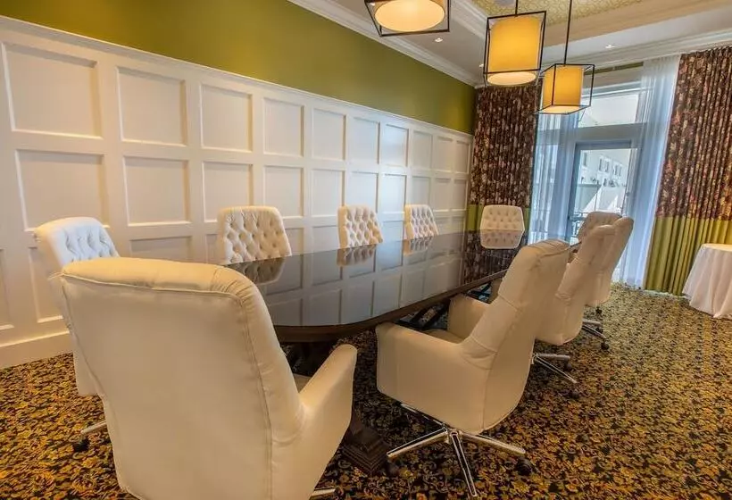 Prestige Oceanfront Resort, Worldhotels Luxury