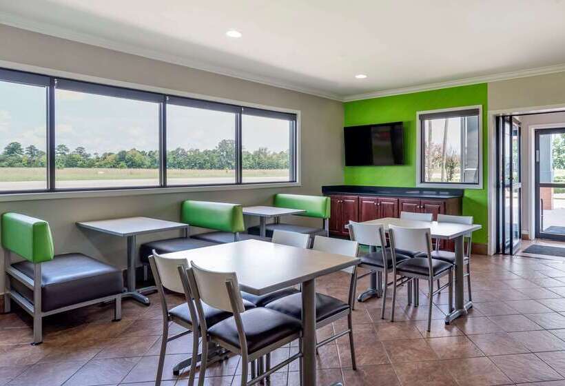 호텔 Quality Inn & Suites