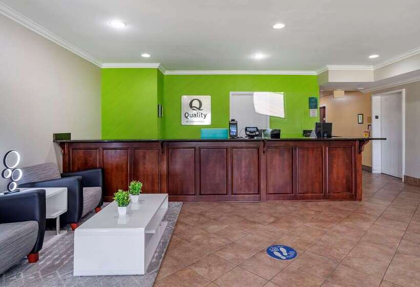 호텔 Quality Inn & Suites