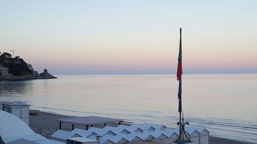 בית מלון כפרי Regina