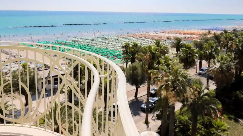 فندق Smeraldo Suites & Spa