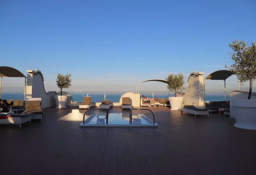 فندق Smeraldo Suites & Spa