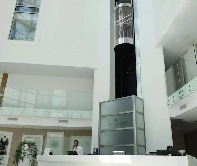 فندق Smeraldo Suites & Spa