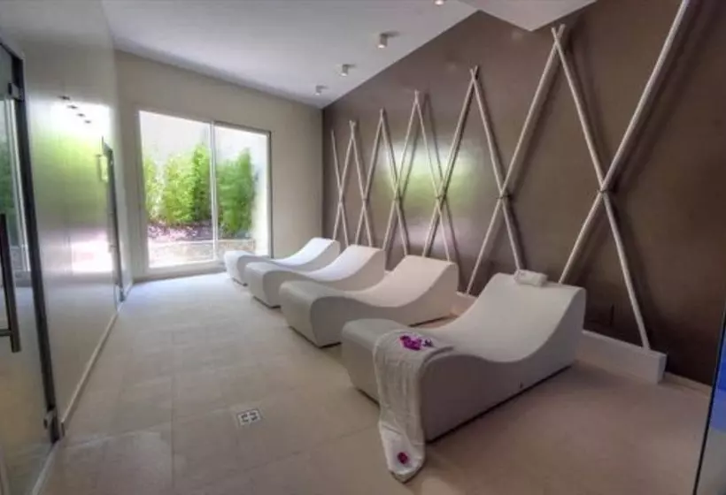 فندق Smeraldo Suites & Spa