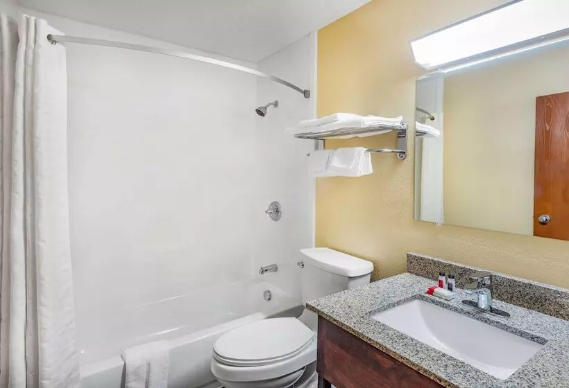 酒店 Super 8 By Wyndham Waynesburg