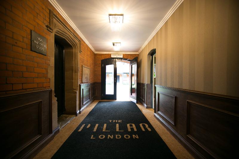 هتل The Pillar