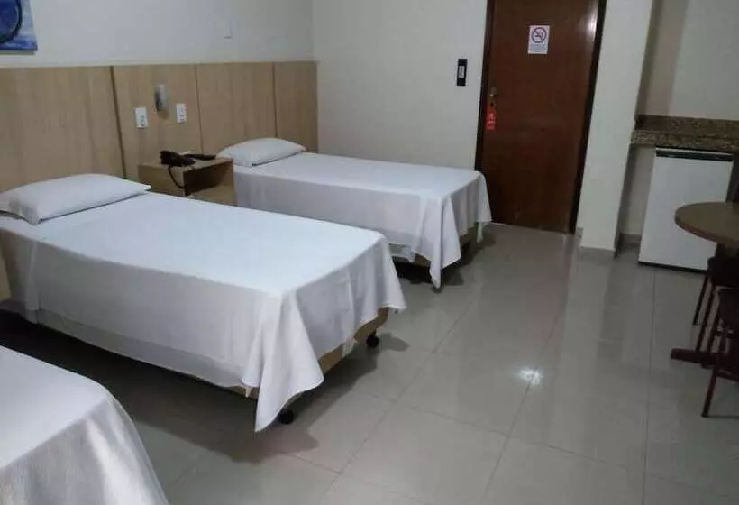 בית מלון כפרי Victoria Plaza