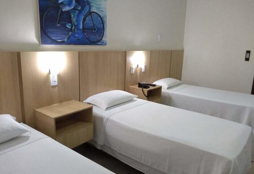 בית מלון כפרי Victoria Plaza