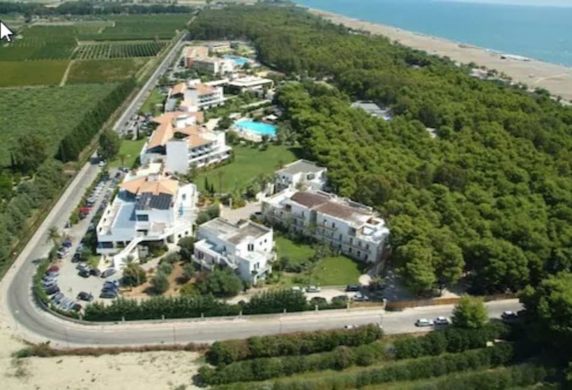 בית מלון כפרי Villaggio Giardini D Oriente