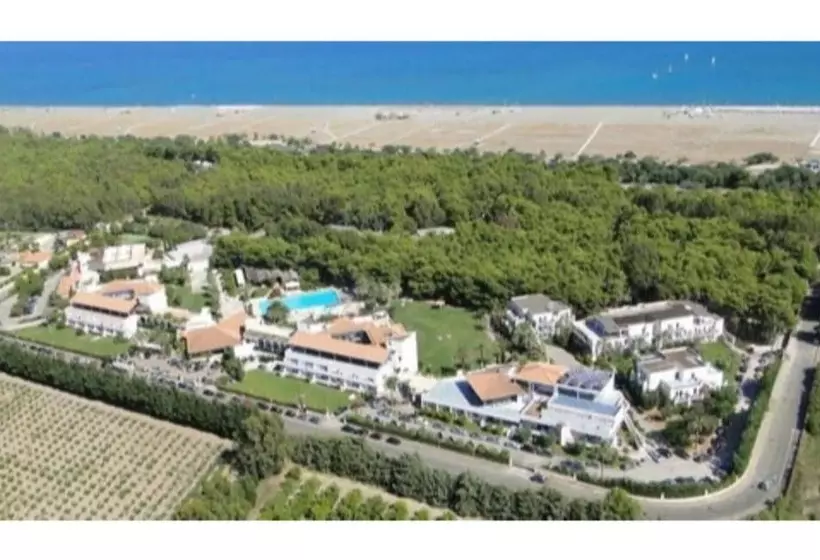 Отель Villaggio Giardini D Oriente