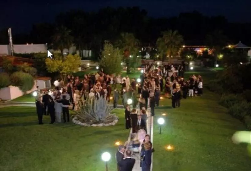 Отель Villaggio Giardini D Oriente