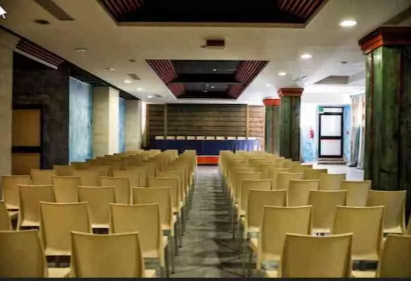 Отель Villaggio Giardini D Oriente