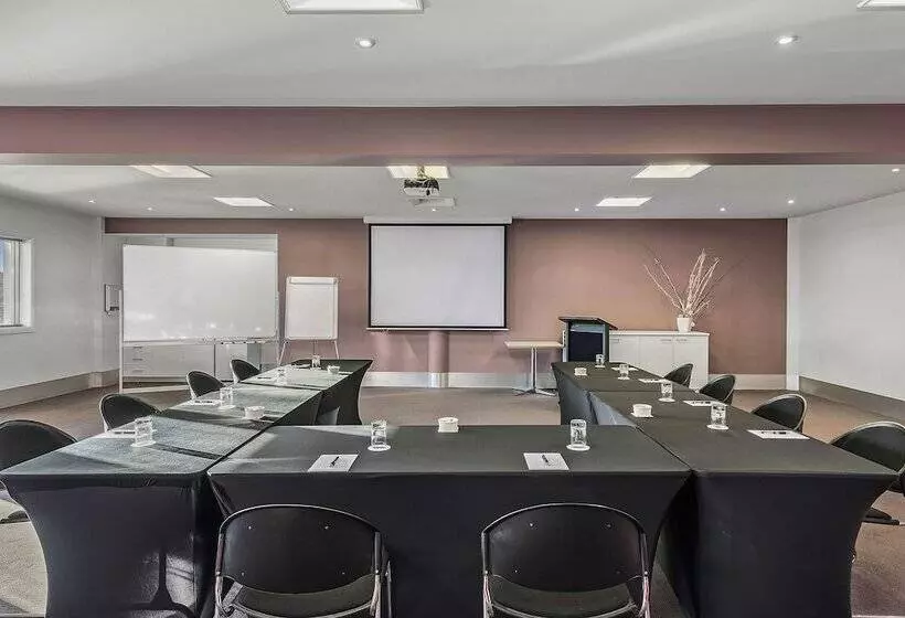 Отель York Cove